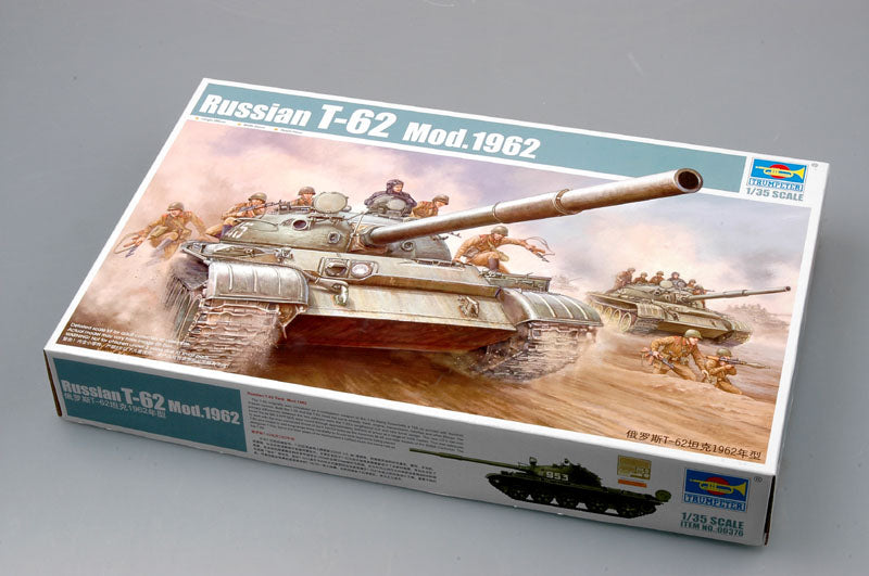 Trumpeter 1/35 Russian T62 Mod 1962 Main Battle Tank Model Kit