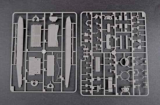 Trumpeter Russian T-90SA Main Battle Tank with Welded Turret Model Kit (1/35 Scale)