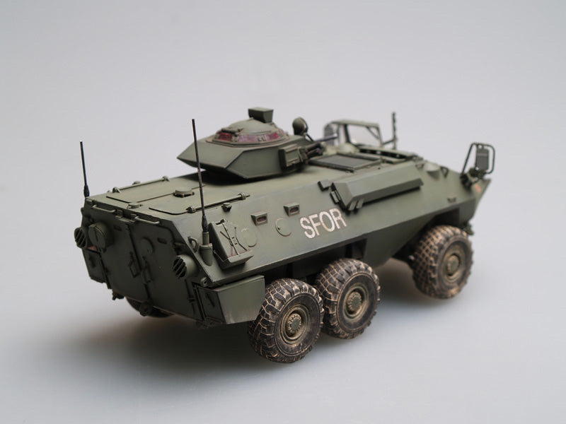 Trumpeter 1/35 Canadian Grizzly 6x6 Late Armored Personnel Carrier Model Kit