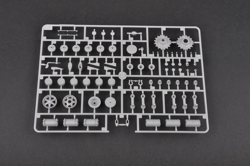 Trumpeter  Soviet Su152 (Late) Tank Model Kit （1/35 Scale）