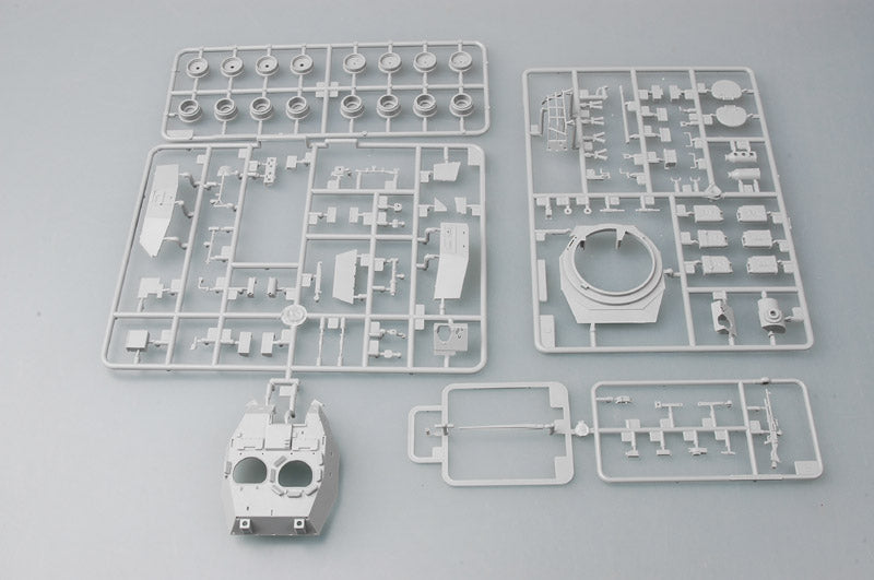 Trumpeter 1/35 LAV-A2 8x8 Light Armored Vehicle Model Kit