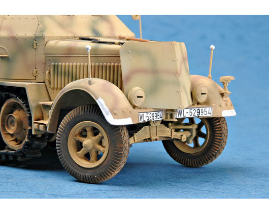 Trumpeter German SdKfz 7/1 Late Version Halftrack with 2cm Flak 38 Gun and Supply Trailer( 1/35scale)