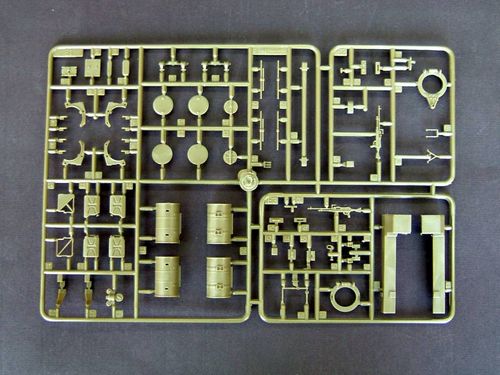 Trumpeter British Challenger II Main Battle Tank Model Kit 1/35 Scale