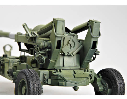 Trumpeter 1/35 M198 Medium Towed Howitzer Early Version Model Kit