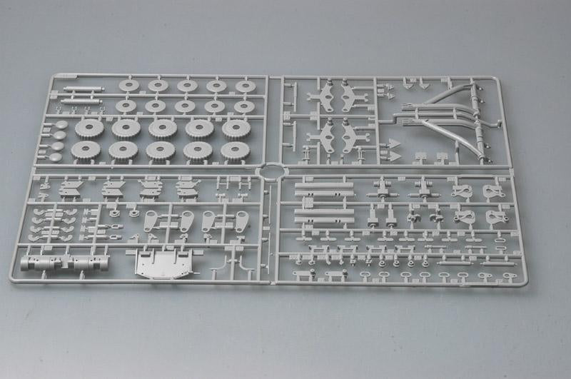 Trumpeter M1A1/A2 Tank, 5-in-1 1/35 Scale