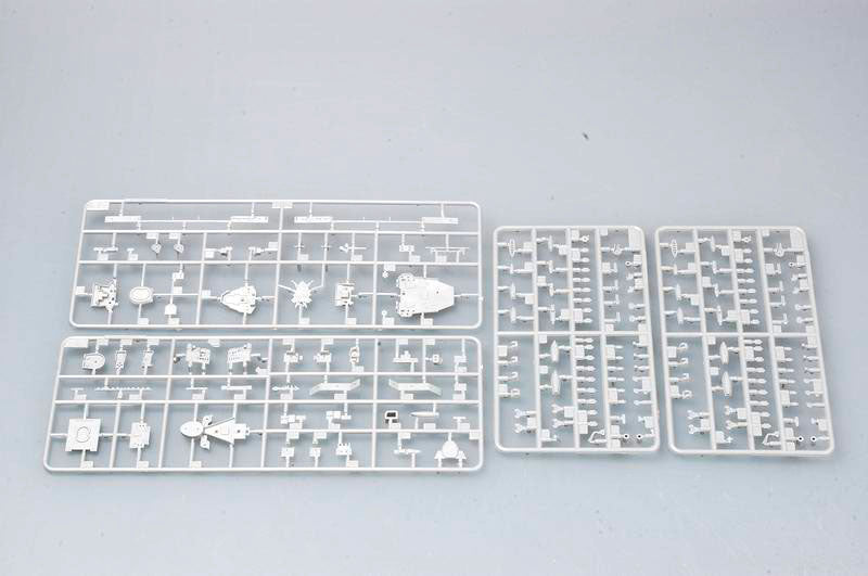 Trumpeter 1/700 HMS Hood British Battleship 1941 Model Kit