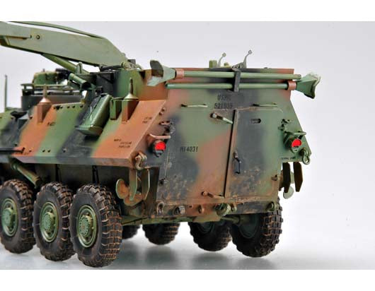 Trumpeter USMC LAV-R Light Armored Recovery Vehicle (1/35 scale Model Kit）