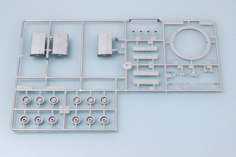 Trumpeter  1/35 Scale German Pz.Kpfm KV-2 754(r) Tank Model Kit