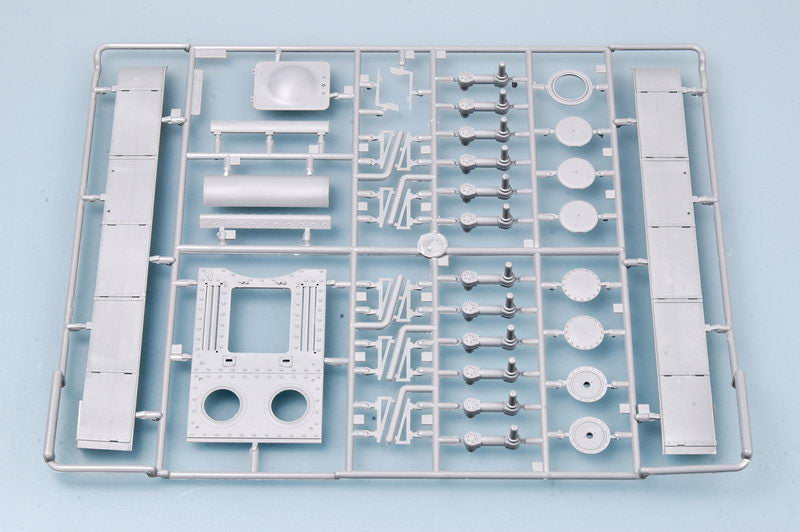 Trumpeter  1/35 Scale German Pz.Kpfm KV-2 754(r) Tank Model Kit