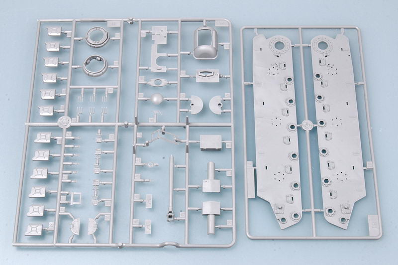 Trumpeter German Pz.Kpfm KV-1 756(r), 1/35 Scale Tank Model Kit