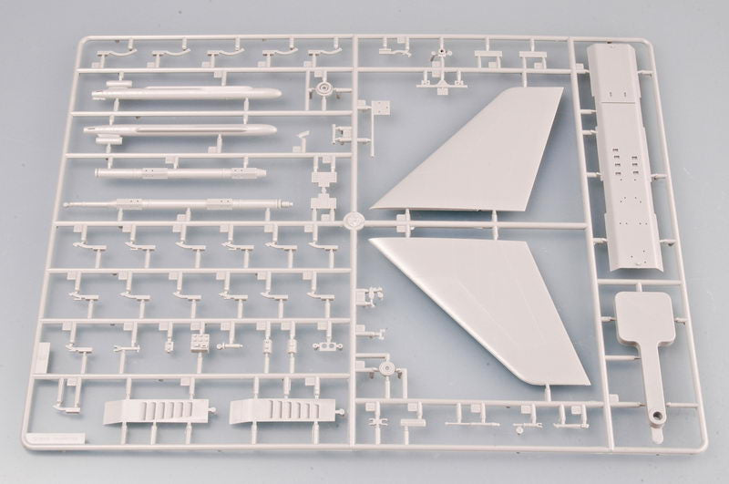 Trumpeter 1/72 Russian Tu160 Blackjack Bomber(1/72 Scale Aircraft)