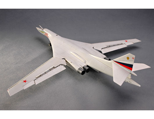 Trumpeter 1/72 Russian Tu160 Blackjack Bomber(1/72 Scale Aircraft)