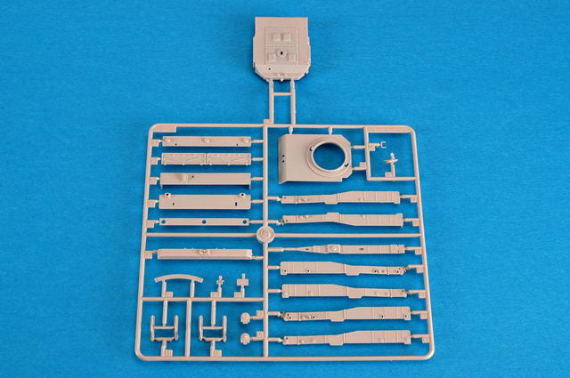 Trumpeter 1/35 Russian SAM6 Anti-Aircraft Missile with Launcher