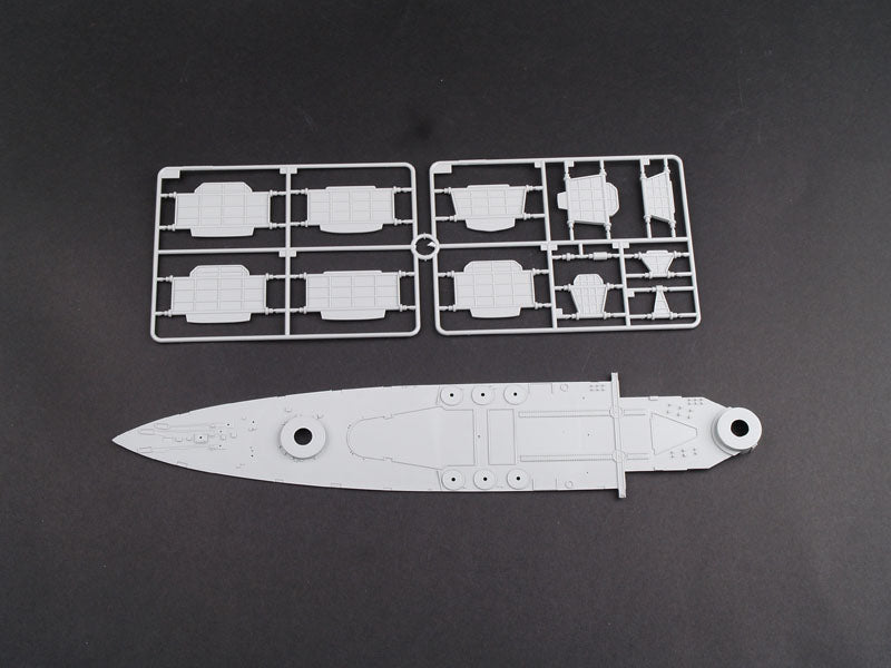 Trumpeter 1/350 HMS Queen Elizabeth 1941 British Battleship Model Kit