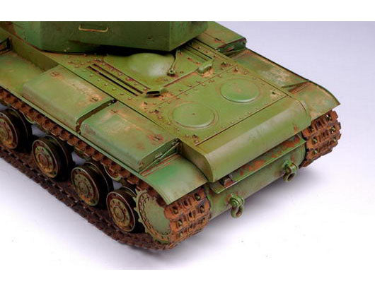 Trumpeter  Russian KV2 Tank (Big Turret) 1/35 Scale model kit