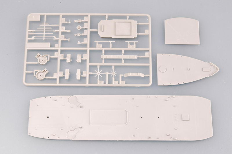 Trumpeter 1/700 Scale USS Blue Ridge LCC-19 Command Ship 1997 ( Model Building Kit )