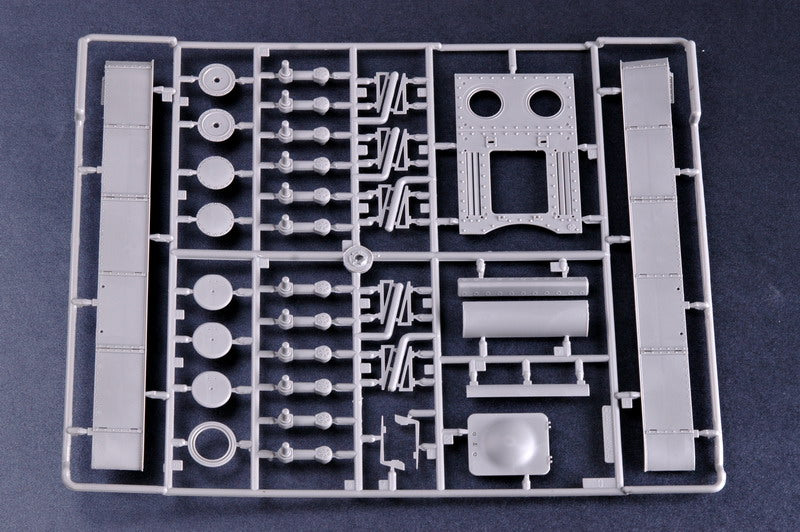 Trumpeter 1/35 Soviet KV1's Ehkranami Tank Model Kit