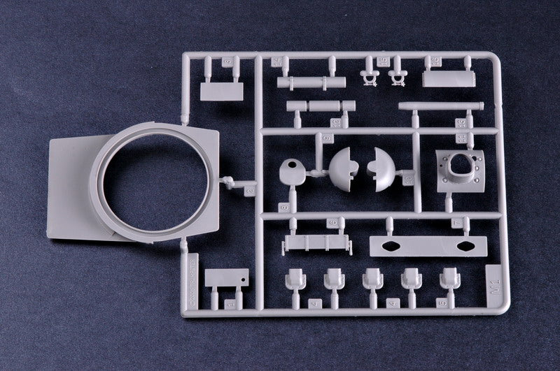 Trumpeter 1/35 Soviet KV1's Ehkranami Tank Model Kit