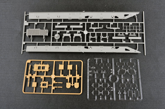 Trumpeter 1/35 Russian 130MM Coastal Defense Gun A-222 BEREG Tank Model kit