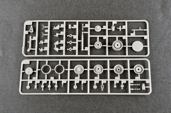 Trumpeter 1/35 MPQ-53 C-Band Tracking Radar Model Kit