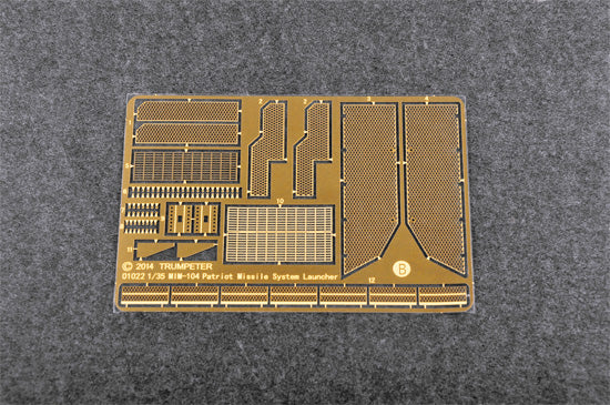 Trumpeter 1/35 MPQ-53 C-Band Tracking Radar Model Kit