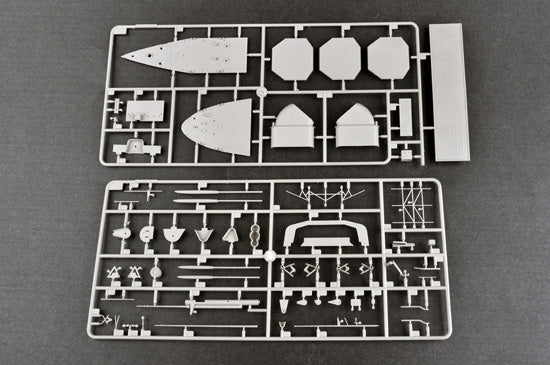 Trumpeter 1/350  German Navy  Aircraft Carrier DKM Graf Zeppelin Plastic Model Ship kit