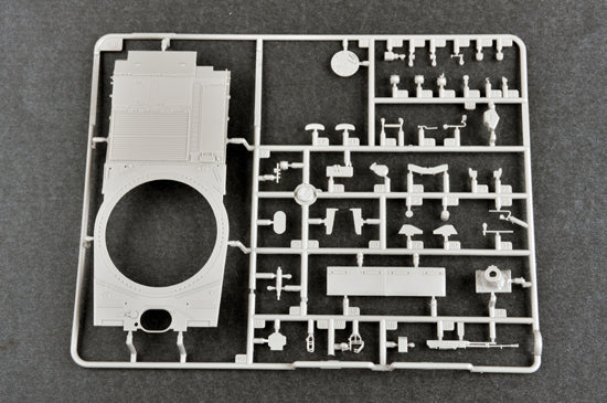 Trumpeter 1/35 Ukrainian T-84BM Oplot MBT [Model Building KIT]