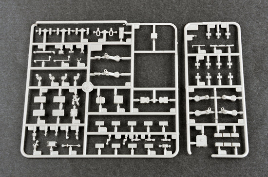 Trumpeter 1/35 Ukrainian T-84BM Oplot MBT [Model Building KIT]