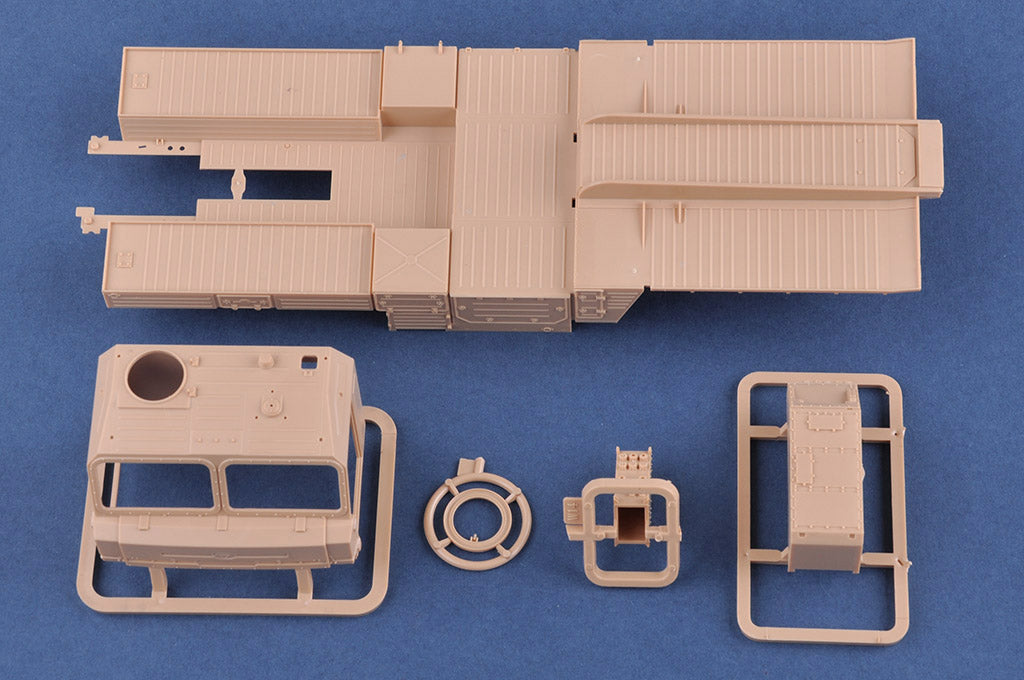 Hobby Boss 1/35 Scale Russian BAZ-64022 with 5P85TE2 TEL S-400