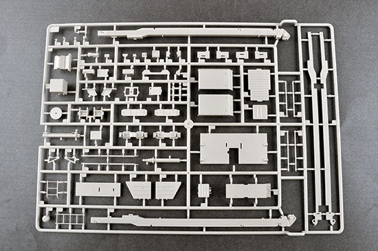 Trumpeter  40N6 auf 51P6A Tel S-400 1/35 Plastic Model Rocket kit, Various