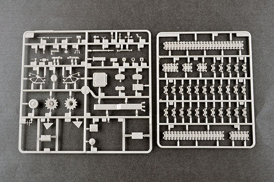 Trumpeter  1/35 Russian 1S91 SURN KUB Radar Model Building Kit