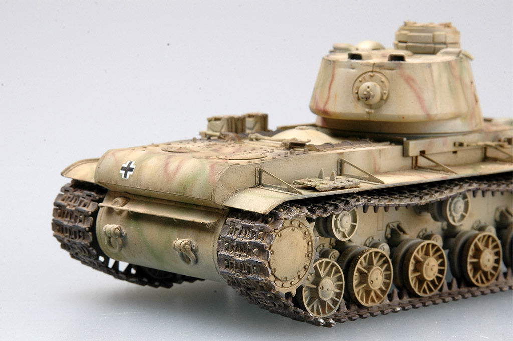 Trumpeter German Pz.Kpfm KV-1 756(r), 1/35 Scale Tank Model Kit