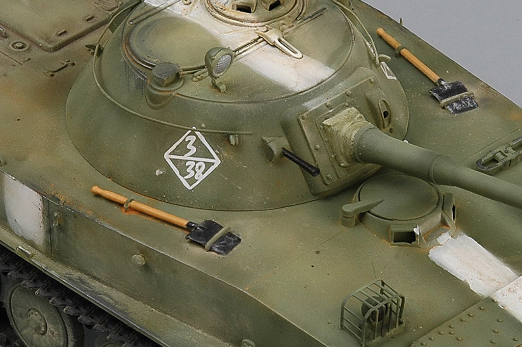 Trumpeter PT-76 Amphibious Tank Model 1951  (1/35 Scale)