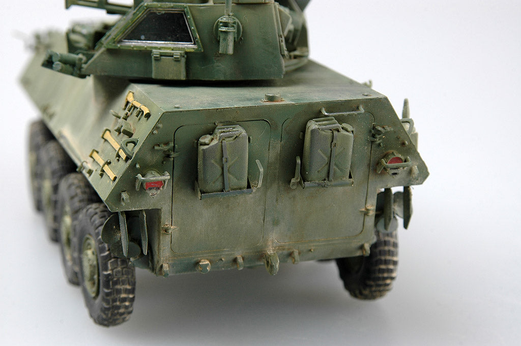 Trumpeter 1/35 USMC LAV-AD Light Armored Air Defense Vehicle Kit