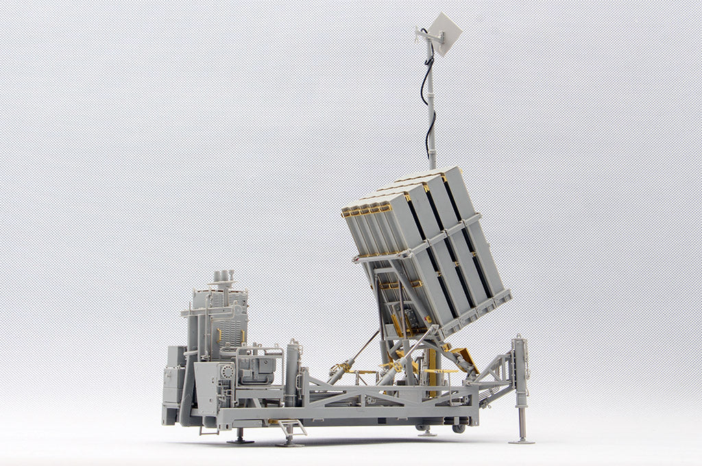 Trumpeter  "Iron Dome" air defense system(1/35 scale Model Armor Kit)