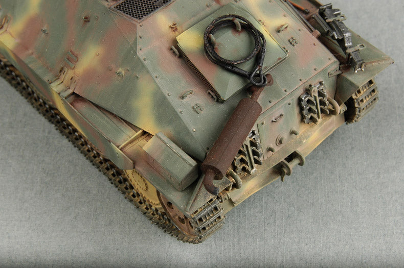 Trumpeter German Jagdpanzer 38(t) Hetzer Starr Tank Model Kit( 1/35 scale )